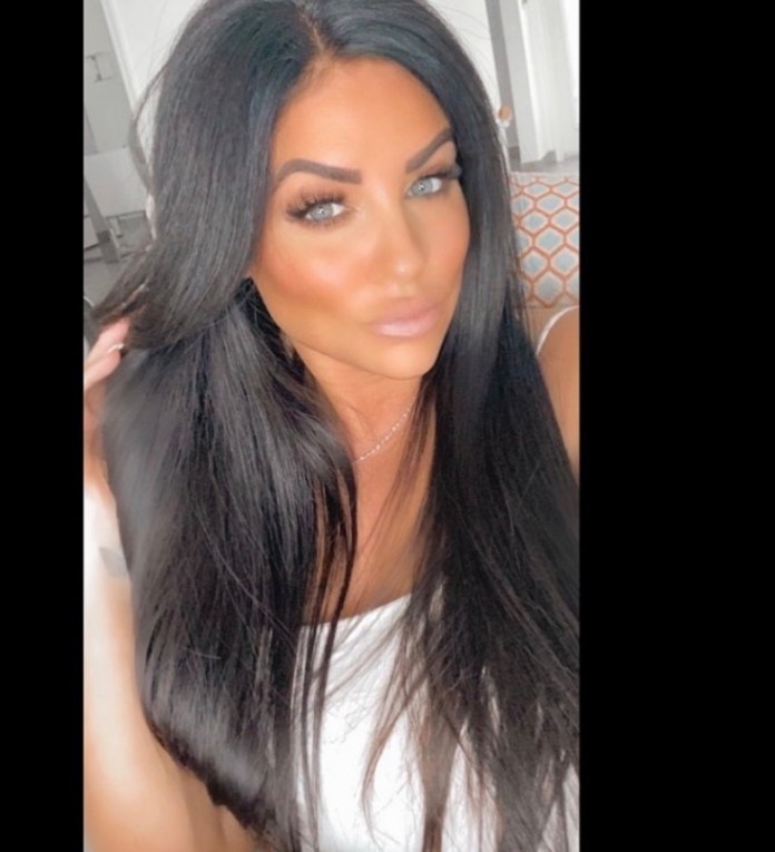 25ACADE8-F197-44D6-A7A0-669CDF521C19